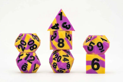 Fanroll Sharp Edge Silicone Rubber Dice Set: GAYMERS PRIDE
